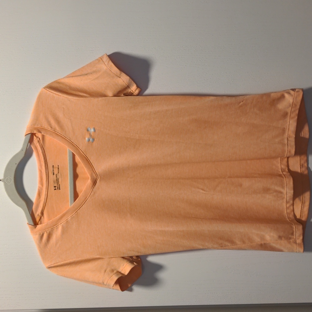 Under Armour Heatgear athletic shirt small